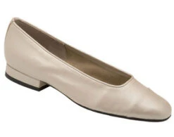 Fc313 -Skechers Store 1960 SAND l