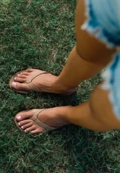 OluKai Women's Aukai -Skechers Store 27597 TANTAN l